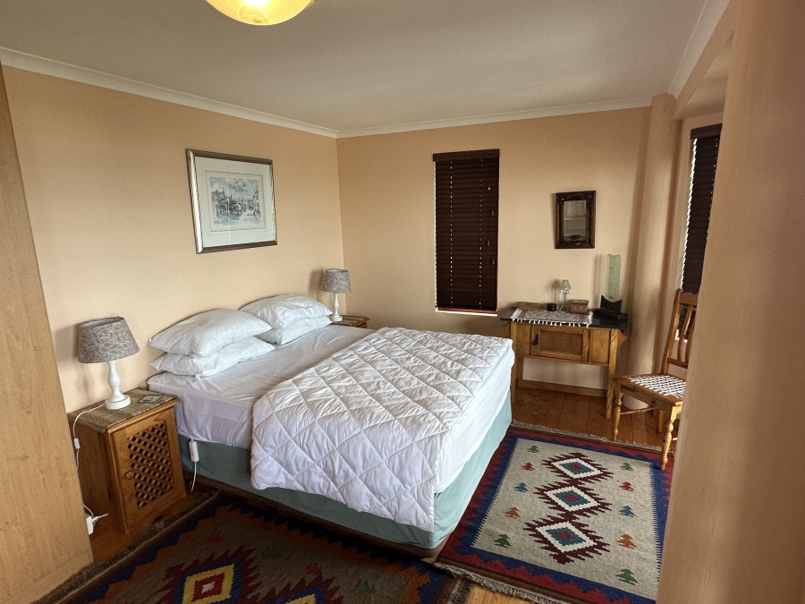6 Bedroom Property for Sale in Outeniqua Strand Western Cape